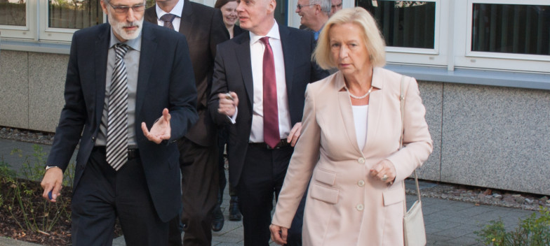 Bundesbildungsministerin Johanna Wanka bei ihrem Besuch am TA Bildungszentrum im Oktober 2013.