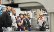Angehende Industrietechniker Maschinenbau IHK des TA Bildungszentrums besuchen die REINTJES GmbH. Fotos: TA Bildungszentrum, Markus Richter