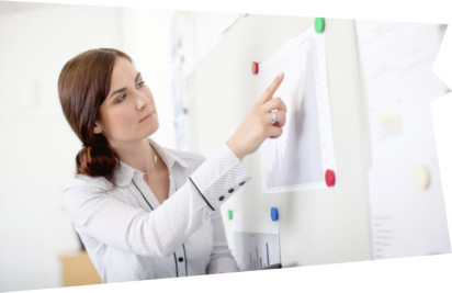 Als Qualitätsmanager überwachen Sie nach Ihrer Schulung Prozesse im Unternehmen.