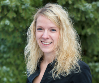 Portraitbild Rahel Mantel