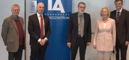 Bundesbildungsministerin Johanna Wanka besucht TA Bildungszentrum