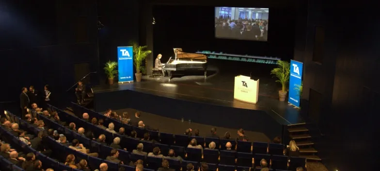 Feierstunde in stilvollem Ambiente mit der Kultusministerin