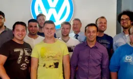 Industrietechniker besuchen VW-Werk