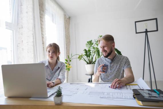 Immobilienmakler IHK Arbeitsplatz