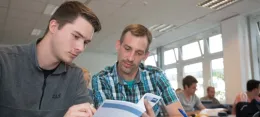 Sie verfolgen ihr Ziel mit großen Schritten