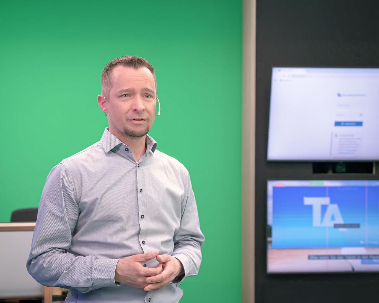 Dozent in den Online-Studios