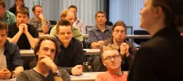 Gut informiert über ein einzigartiges Modell