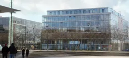 Neue Spezialisten für Immobilien, Gehaltsfragen und Veranstaltungen ausgebildet