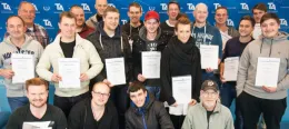 Erfolgreiche Elektrofachkräfte erhalten Auszeichnungen