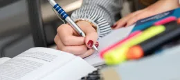 Immer mehr Meister und Fachwirte besuchen die Uni