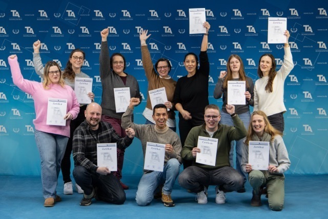 02-26_EvMa-5-26-V-HM