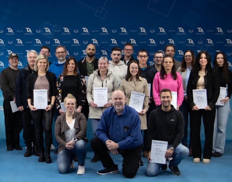 03-26_IMVW-17-26-V-HM