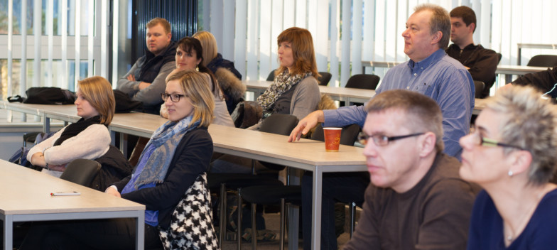 Die Betriebswirte IHK bei der Begrüßung im Audimax des TA Bildungszentrums.
