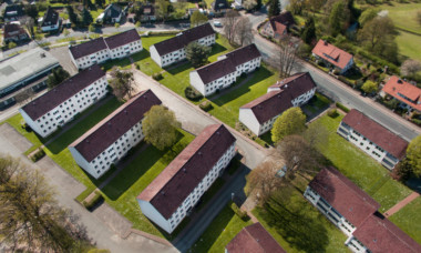 Die Jahnstraße aus der Vogelperspektive: Das 18.000 Quadratmeter große Areal mit insgesamt 21 Gebäuden ist in den Besitz der Akademie übergangen.