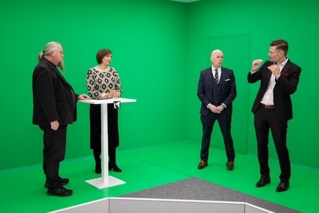 MdB Wulf am TA Online-Campus