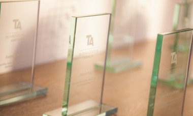 Der Abendkurs Technischer Betriebswirt IHK wird am TA Bildungszentrum verabschiedet.