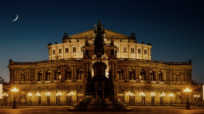 Die 1878 errichtete Semperoper in Dresden ist eines der bekanntesten Opernhäuser.